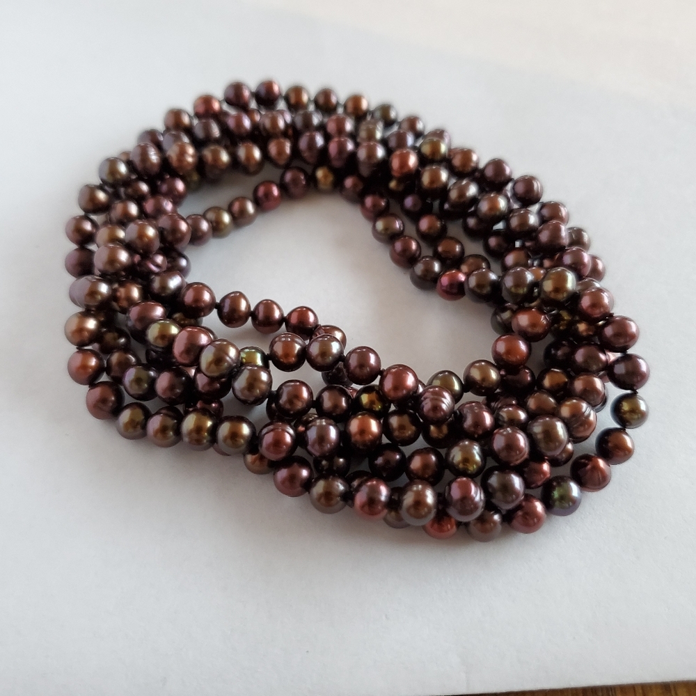 Pearl stand necklace